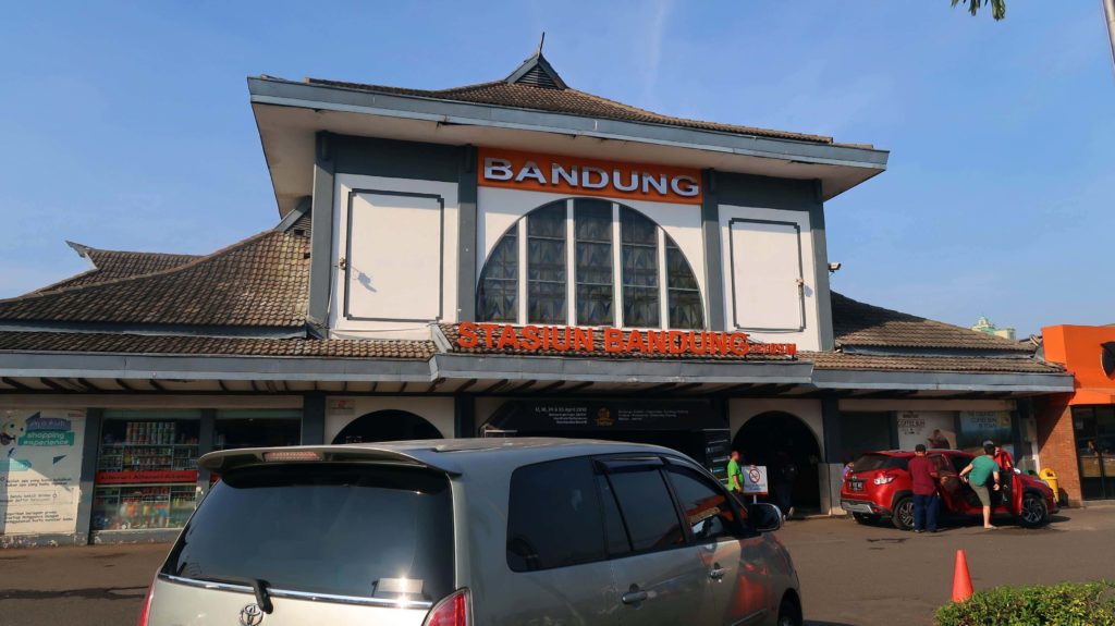 Stasiun Bandung - Tujuan Favorite Penumpang Kereta