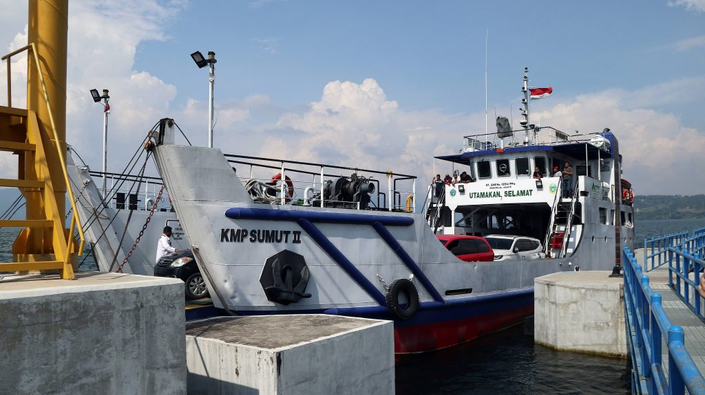 KMP-Sumut-II-Pelabuhan-Danau-Toba
